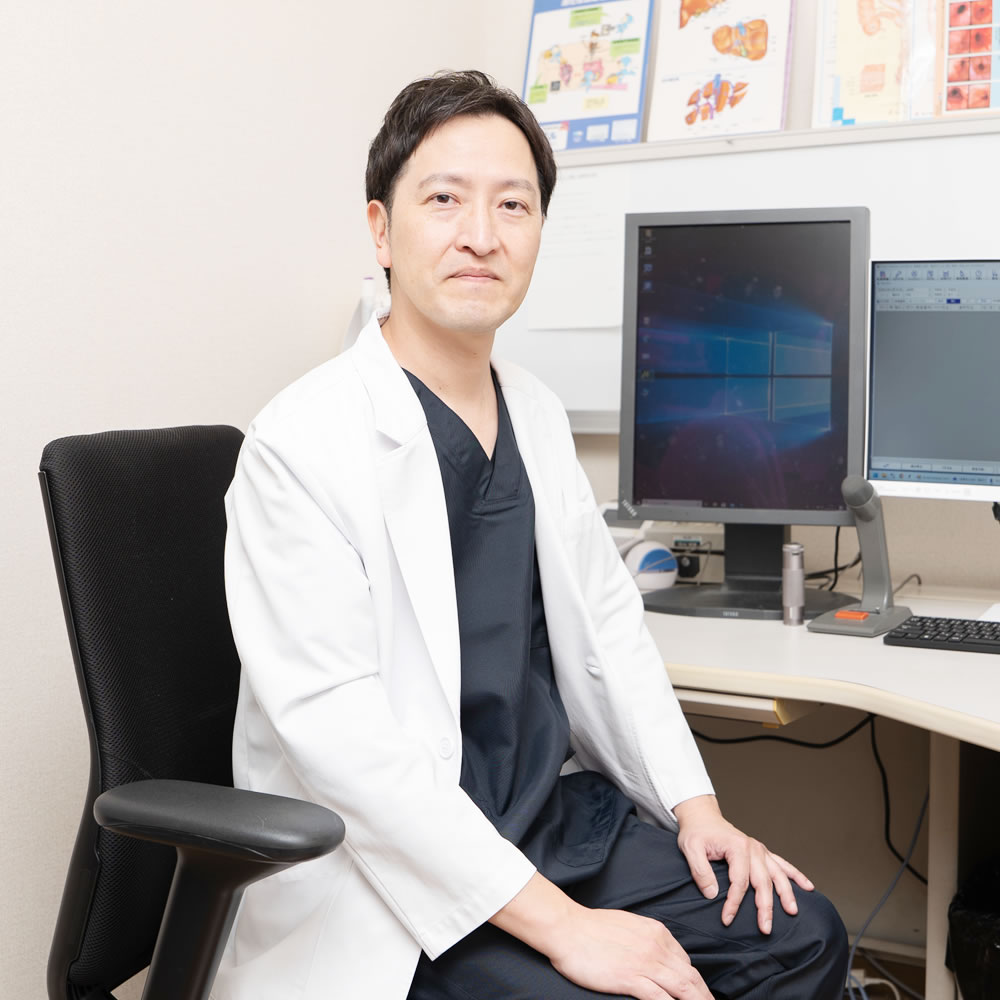 院長 河野 友彰
